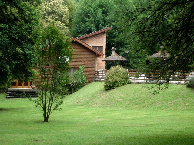 Grenouille Hotel Villa General Belgrano Exterior photo