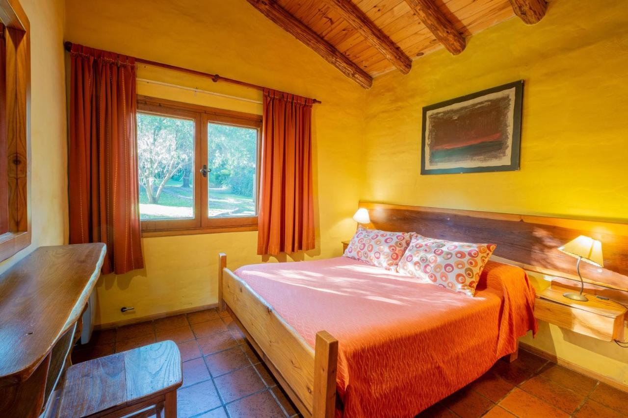 Grenouille Hotel Villa General Belgrano Exterior photo